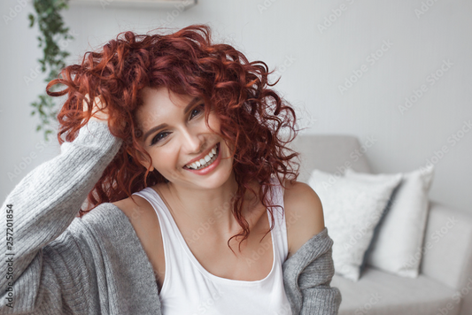 ¿Cómo quitar la grasa del pelo?